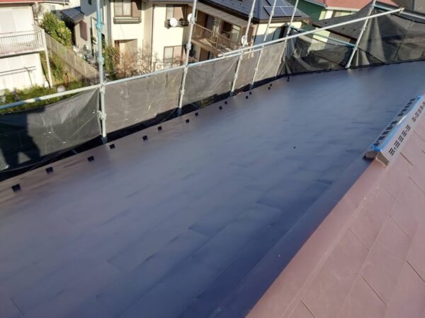 川越市にて屋根修理〈スーパーガルテクトへのカバー工法〉の施工後写真