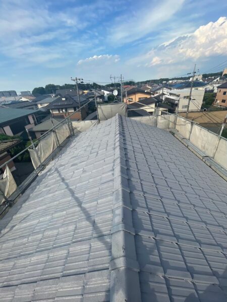 川越市にて屋根修理・屋根塗装〈セメント瓦とトタン屋根のメンテナンス〉の施工後写真